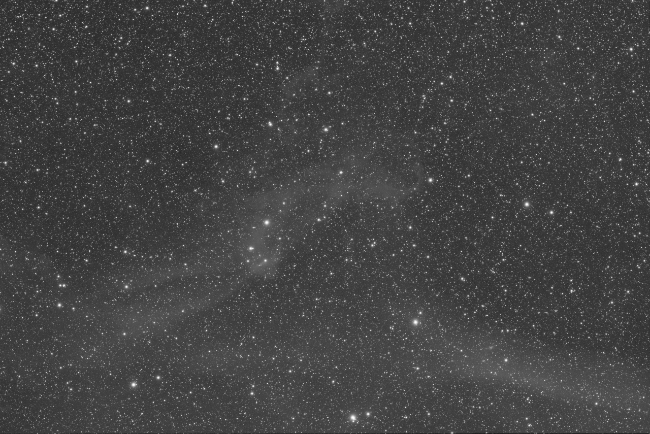 LBN 437 - Gecko Nebula - R
