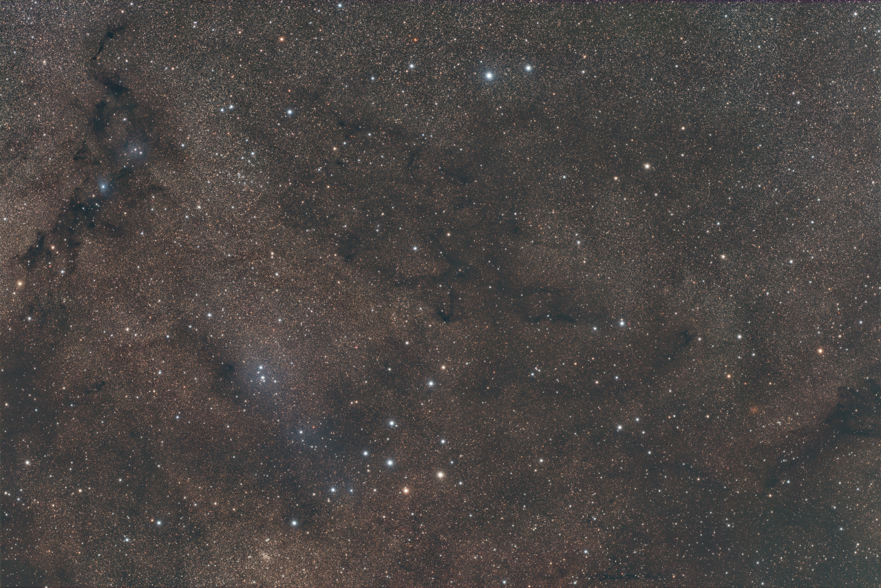 Vulpecula - LDN 741 and Coat Hangar R 19x360s G 36x360s B 28x360s SCC GC jpg