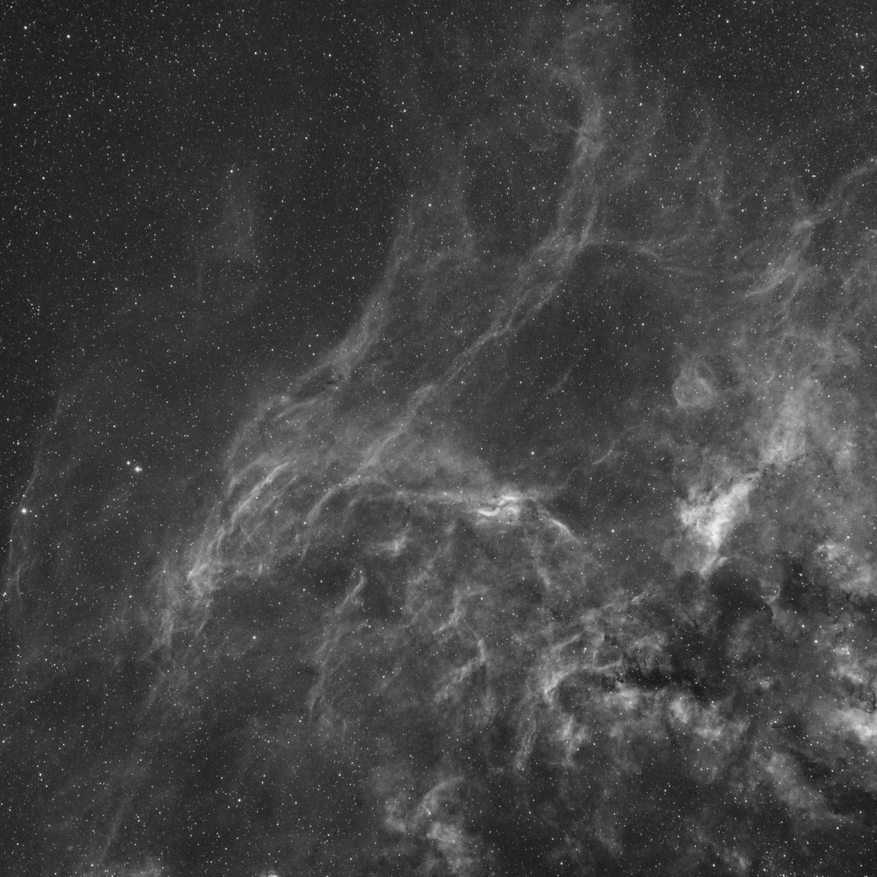 Cygnus near DWB111 Ha 2x360s Ha 20x900s ESD LN Drizzled 2x Starnet HT Acdnr HDR MMTShrp ReAddStars jpg