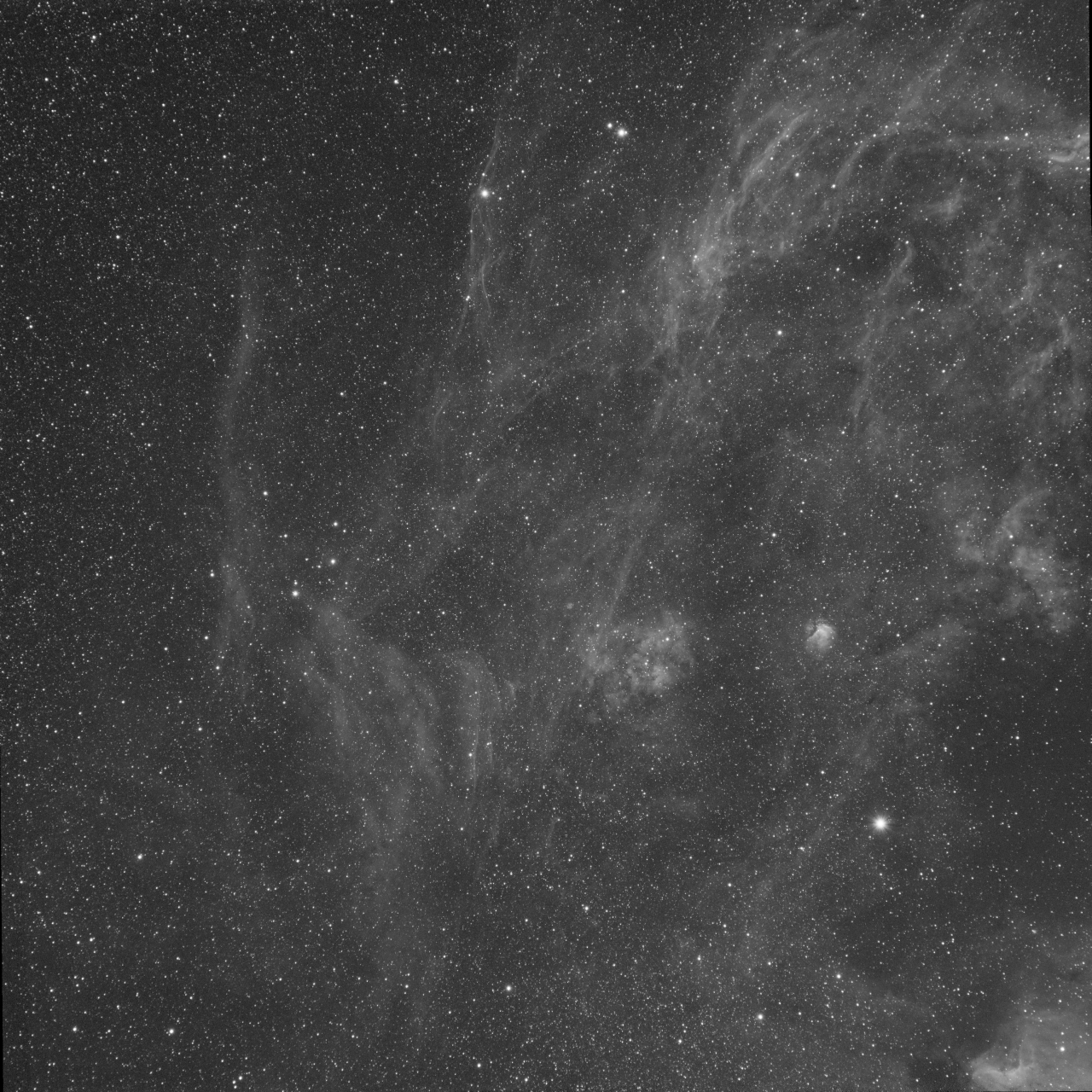 Cygnus near Sh2-115 - Ha