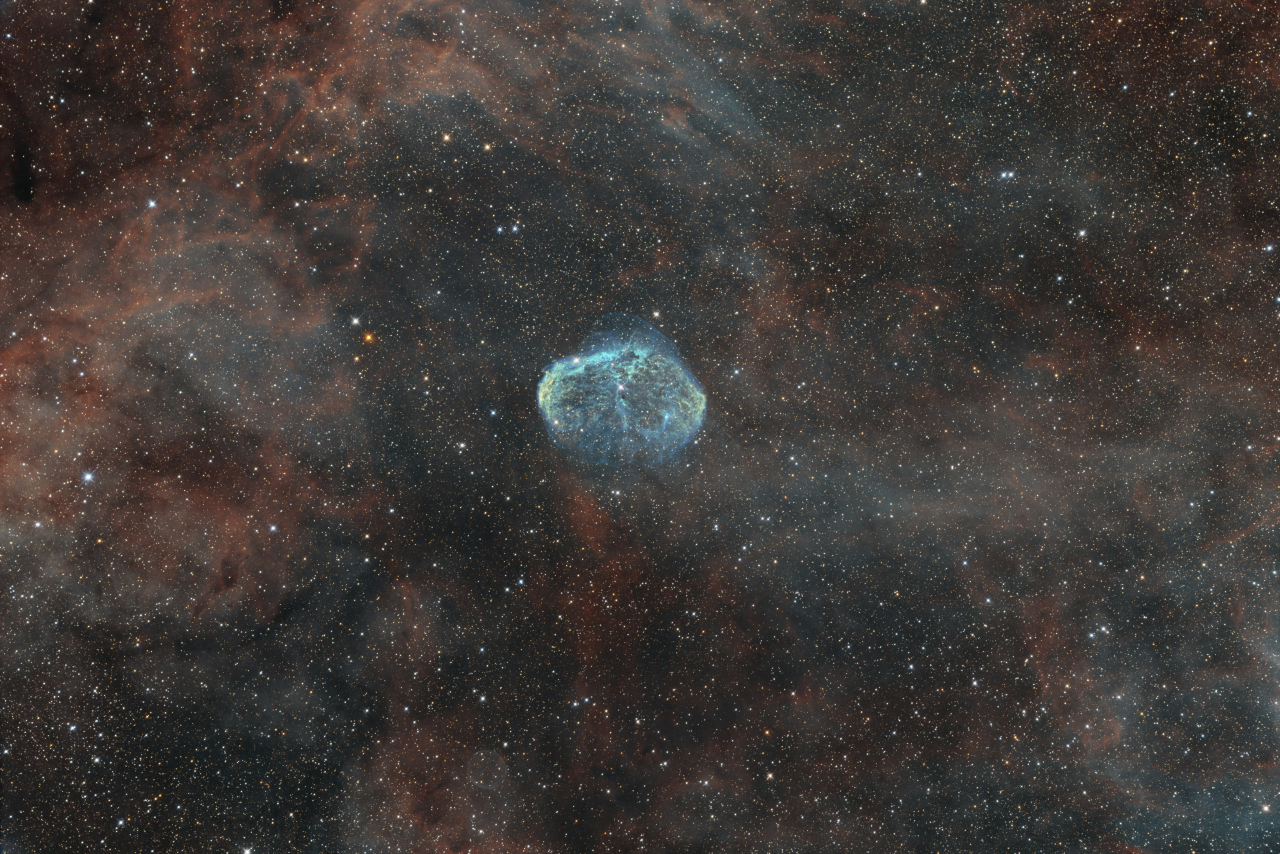 Crescent Nebula SHOBlendHOO RGBStars R 56x180s G 48x180s B 46x180s  Sii3 129x360s Ha 99x360s Oiii 160x360s QuickTonemap ACDNR MLTShrp AddStars jpg