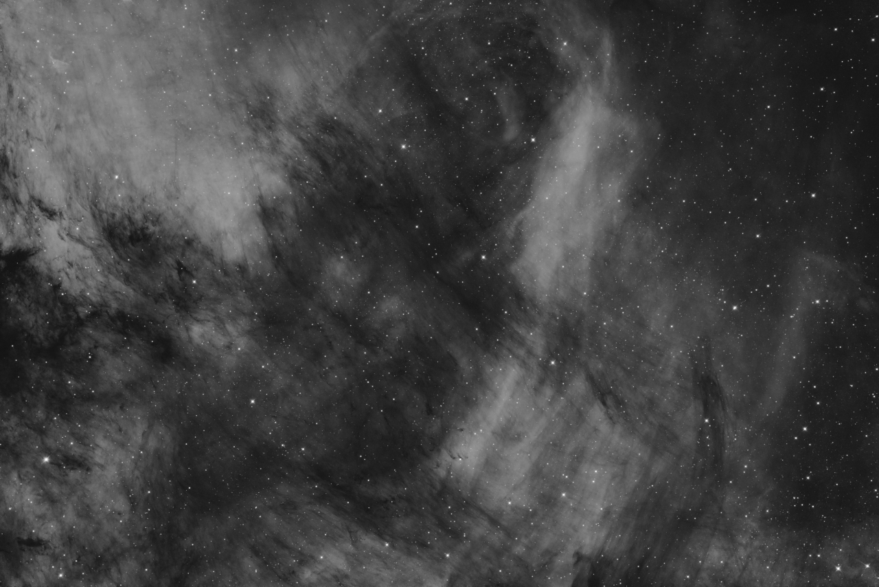 IC5068 - Crack in Cygnus Panel 1 Ha 25x360s STF LHE QuickEdit jpg